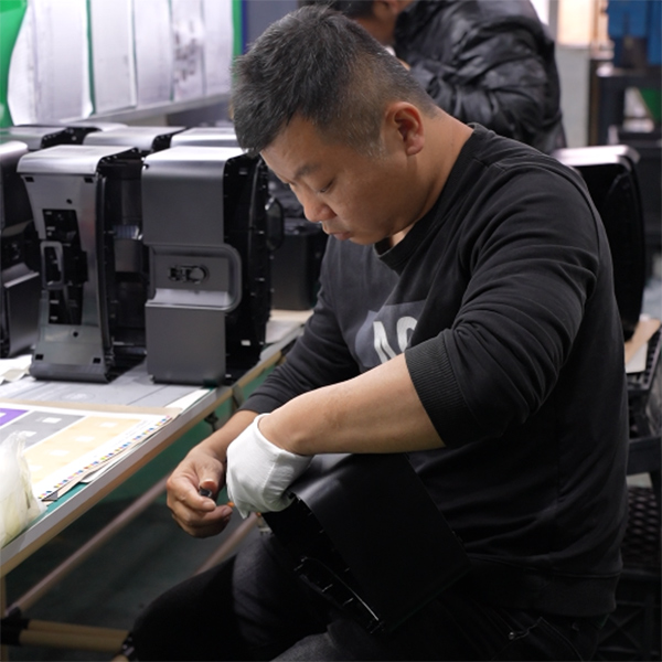 大银塑胶-扫地机壳模具制造加工