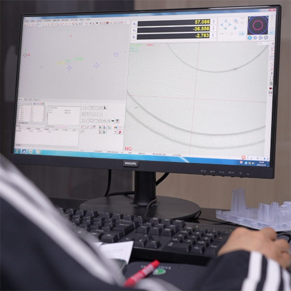 大银塑胶-智能扫地机外壳模具设计