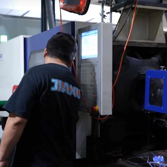 大银塑胶-模具制造加工厂家