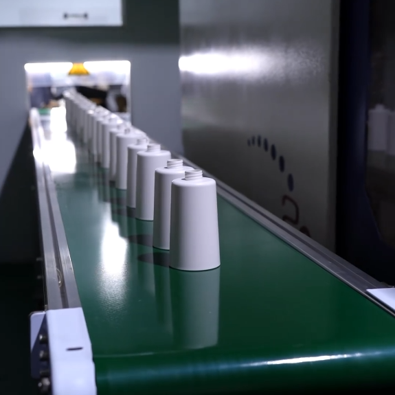 大银塑胶-越南开模具注塑