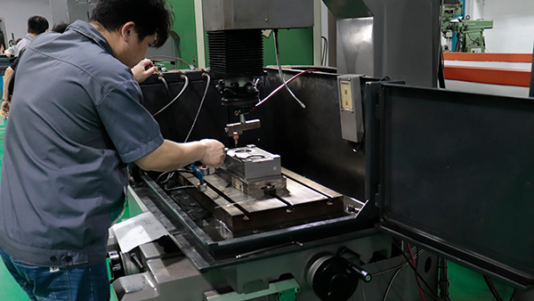 东莞市塑胶加工厂