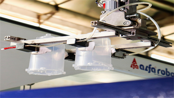 东莞注塑加工机械臂-大银塑胶