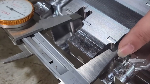 模具厂家联系方式？注塑加工前有哪些准备？