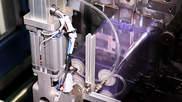 扫地机器人公司订购要格外注意模具设计预防应力