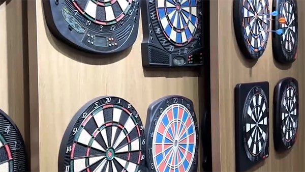 扫地机器人定制解决产品光泽度问题