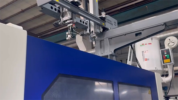 自动扫地机定制擅长划分塑料受热后的性能特点