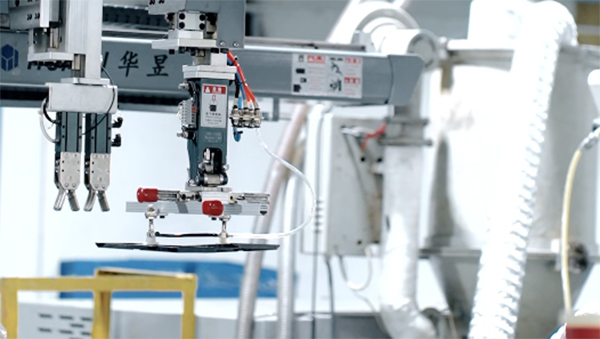 注塑模具设计实例分析塑料原料受热时的状态