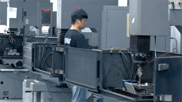 充电式扫地机代工