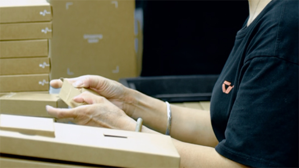 清洁扫地机器人代工生产中金属嵌件不良解决方法