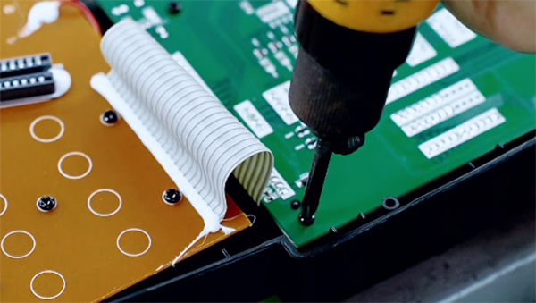 自动宠物喂食器生产注塑质量的工艺参数