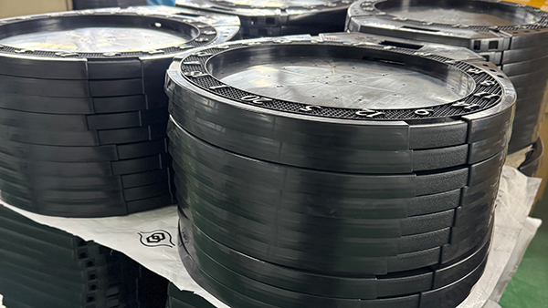 幼宠定时喂食器小编浅谈注塑加工时拉延筋设计要点