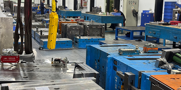 越南注塑模具设计合成树脂和填充剂是怎样的