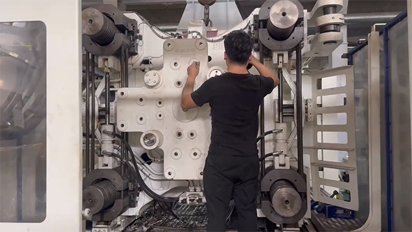 大型注塑产品加工的填充工艺流程是怎样的？