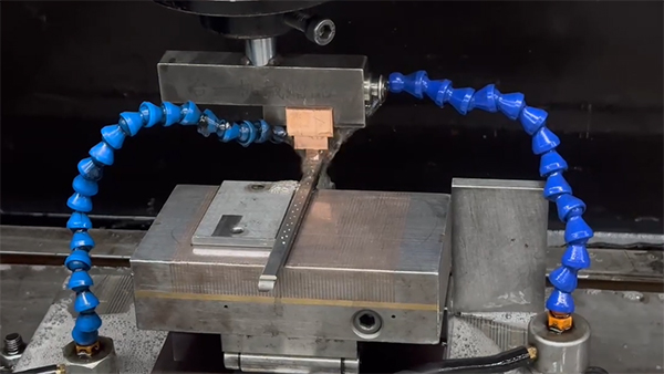 东莞家电注塑加工厂家的高聚物成型过程中的降解