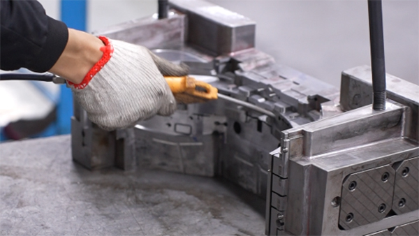 清洁家电注塑模具谈谈如何对电控系统进行维护