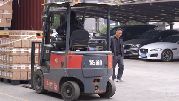 扫地机器人模具代加工