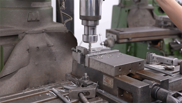 智能扫地机器人注塑不可忽略的加工前试模的注意事项