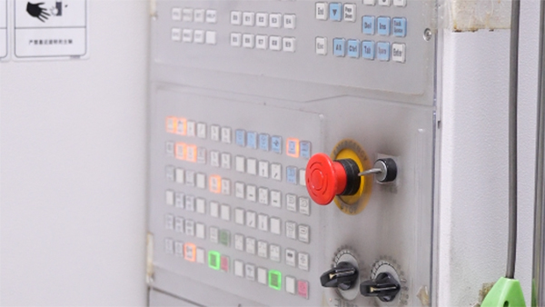 扫地机器人注塑设计要注意型孔与型槽要素的分析