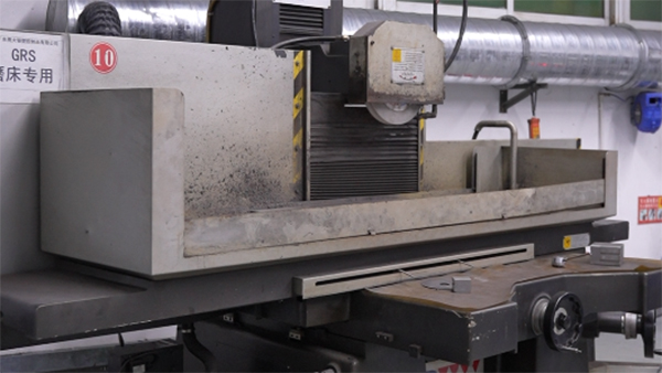 越南塑胶餐具模具