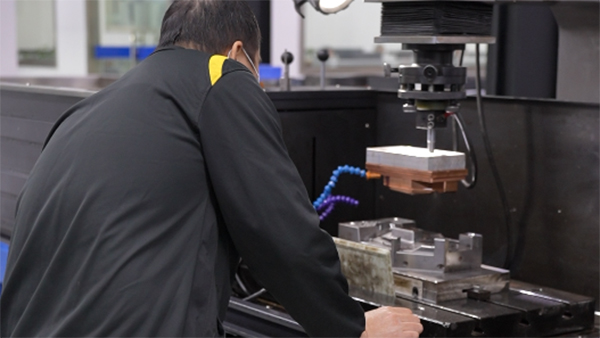 塑胶餐具模具钢材