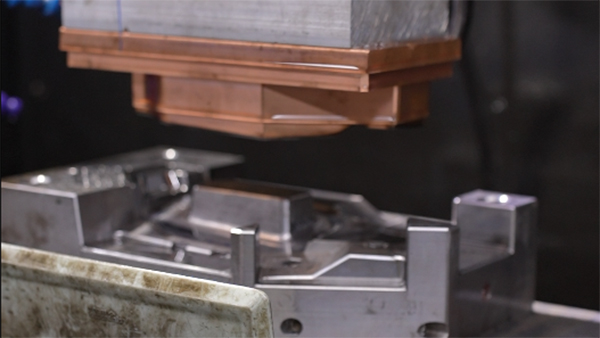 电动扫地机开模定制