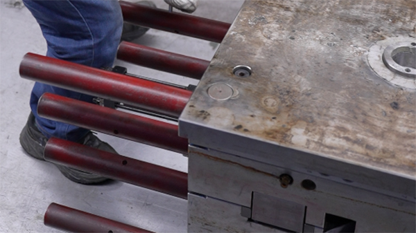 东莞注塑厂家带您分析橡胶模具设计基础知识