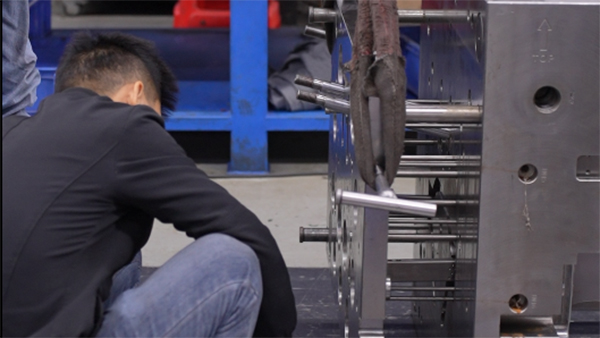 模具制造加工该怎么选择合适的开模钢材