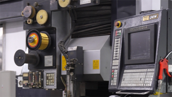 扫地机器人odm厂家如何保养延长模具使用寿命