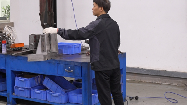 东莞注塑定制厂家的塑胶模具卖点及趋势