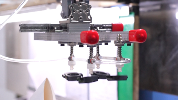 东莞家电塑胶注塑模具加工生产厂认识到钢材是重要需求要素