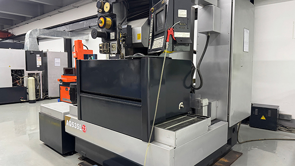 大型塑胶模具注塑制造