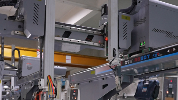 家用扫地机器人模具必不可少的注塑生产指南