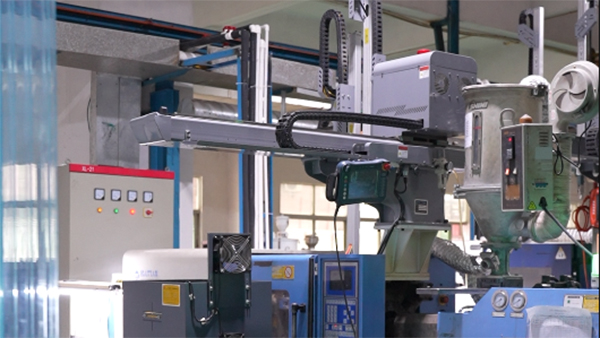 深圳扫地机器人模具设计让你认识图纸的重要性