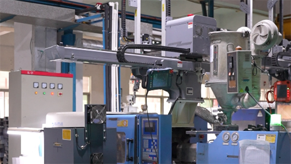 东莞塑胶模具制品厂如何分辨加工质量与产品质量