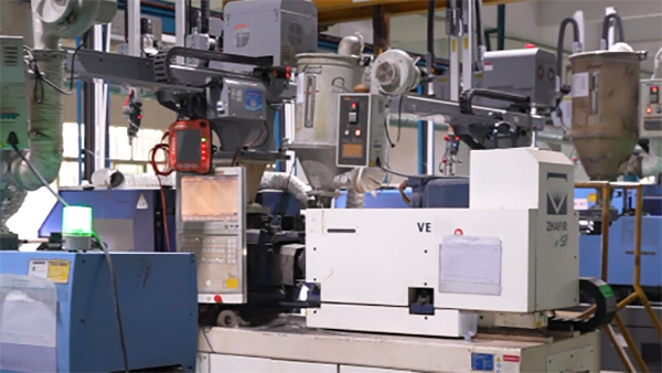 东莞塑胶模具配件细谈塑胶模具的一些注意事项