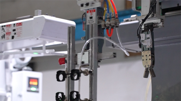 东莞注塑厂家认识一下热固性塑料塑料注塑加工