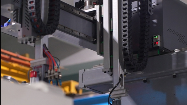 扫地机器人oemodm生产厂家抛光需要做这几个步骤