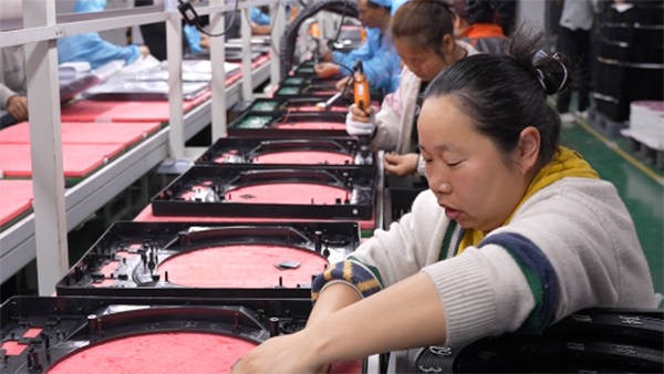 东莞订制塑胶模具制造厂探讨制品厚度对收缩率变化影响