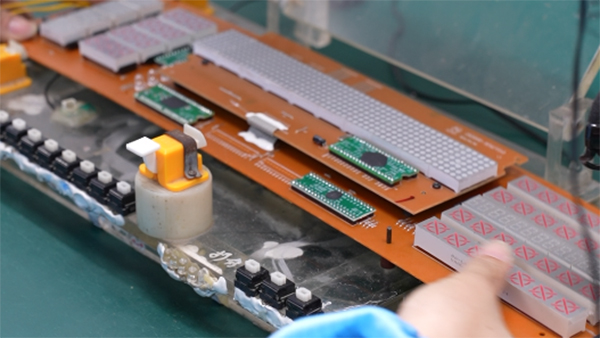 东莞大型注塑产品加工浅谈铜公在加工中的作用