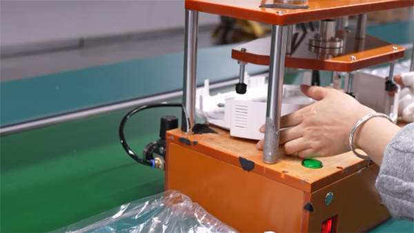 塑胶模具厂东莞介绍生产流程有哪些工序？