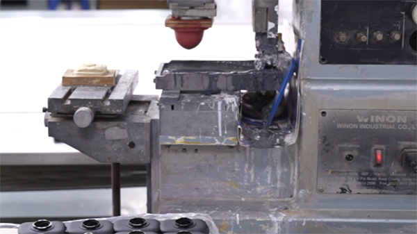 扫地机外壳模具注塑怎样进行保养