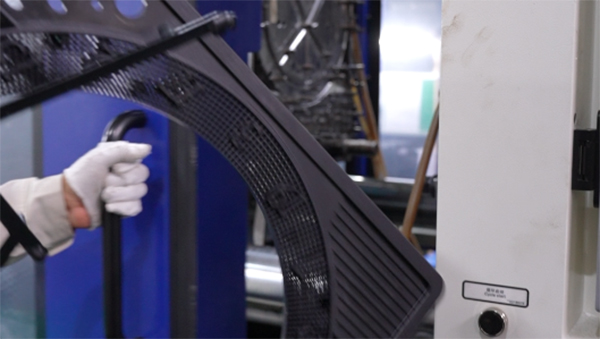 模具CNC加工安全核心关注点与操作规范