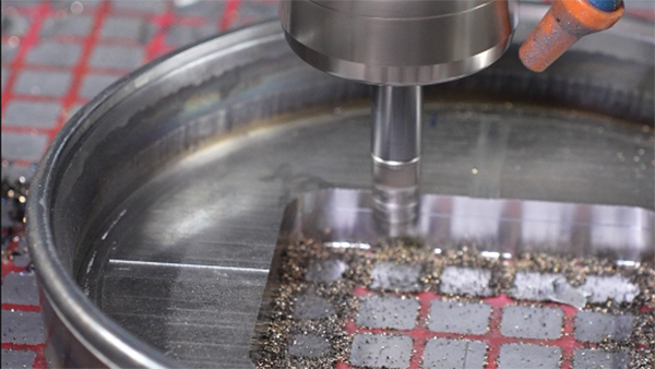 扫地机注塑公司技术解析：扫地机点激光成型原理与应用