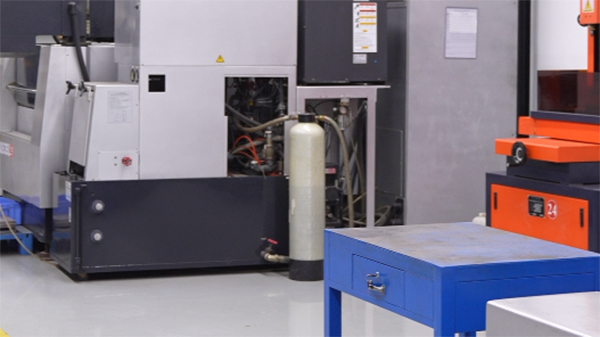 扫地机注塑公司：型腔修复的4种方法与场景适配指南