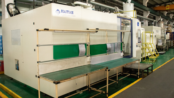 越南注塑模具厂防应力开裂：金属嵌件设计核心技巧