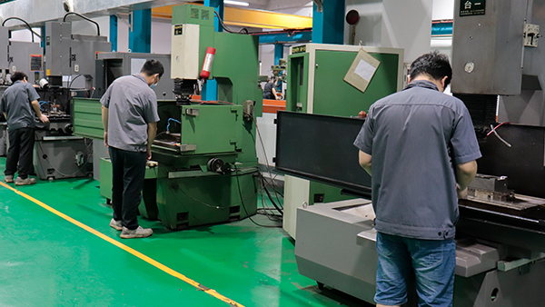 东莞家电注塑加工厂家：注塑工艺核心&mdash;&mdash;注射速率与注射量解析