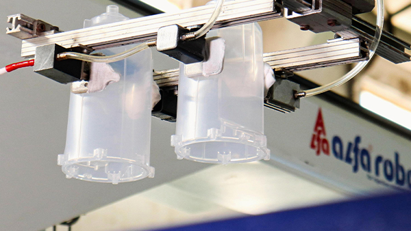 东莞家电注塑加工生产厂家：迟滞效应引发欠注？解决方案来了