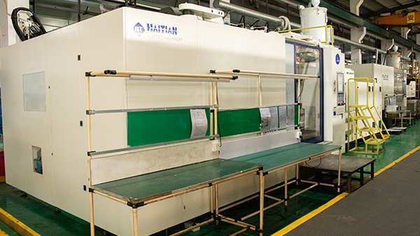 业扫地机器人塑料模具厂家：塑件翘曲解决指南