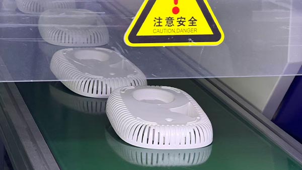 东莞塑胶模具生产商：安全生产规范与核心注意事项