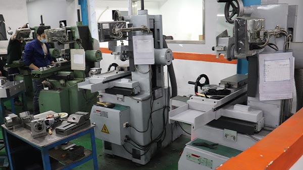 东莞注塑模具加工制造厂商-东莞大银